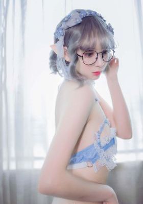 春女怪谈_BD英语免费在线观看